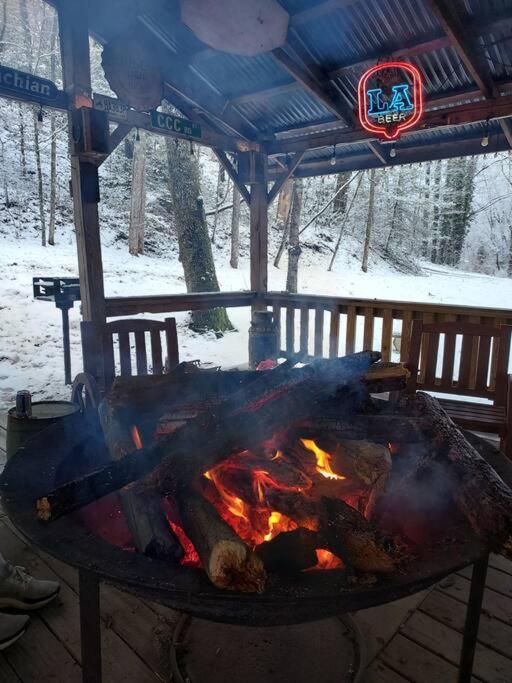 Mountain Cabin In Woods 3 Minutes To Helen #13 المظهر الخارجي الصورة